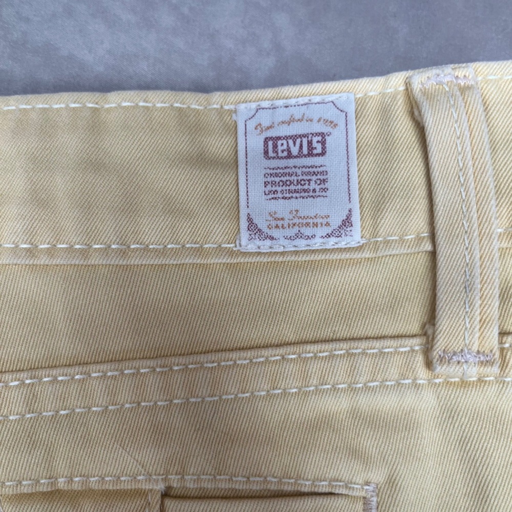 Levi's Bermuda Shorts Women 10 Yellow Stretch Twill Cotton Twill Chino - Picture 5 of 10
